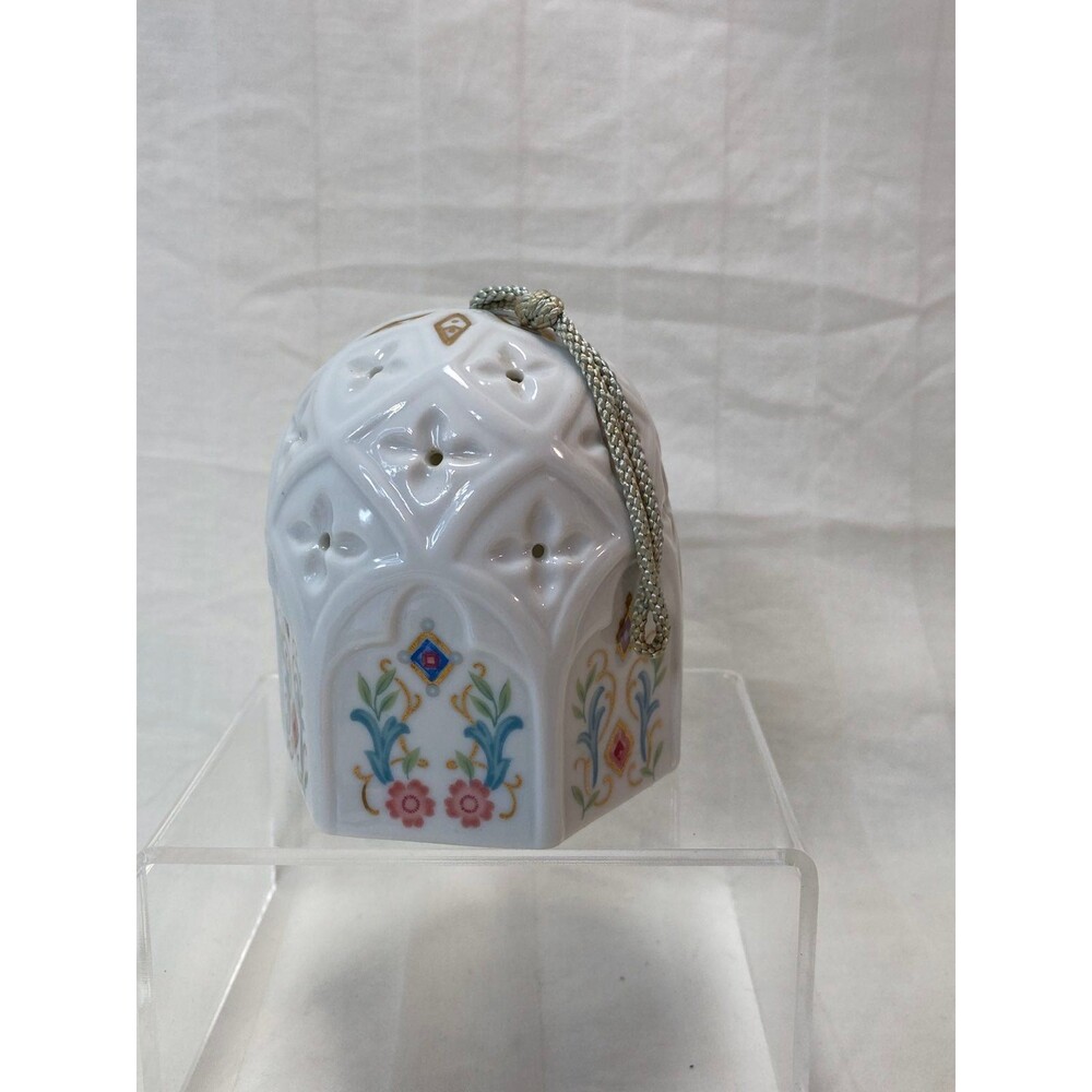 Prestige Place Venetian Collection Porcelain Hanging Potpourri Scent Holder
